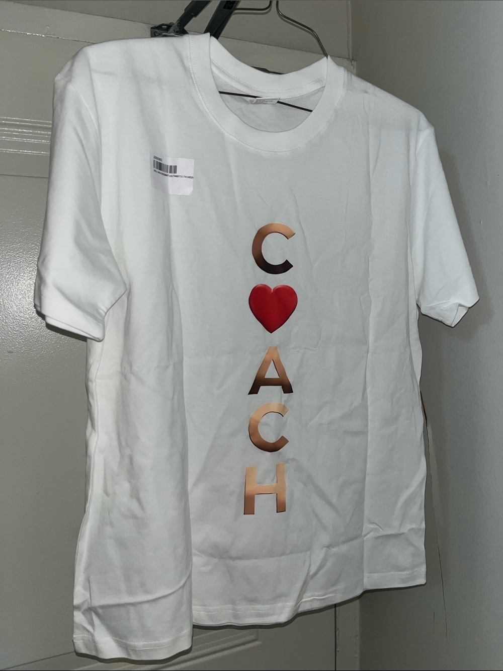 White tee shirt with fashion print